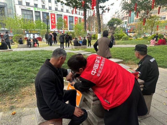平安产险福清中心支公司：学习雷锋好榜样青春力量伴我行第2张