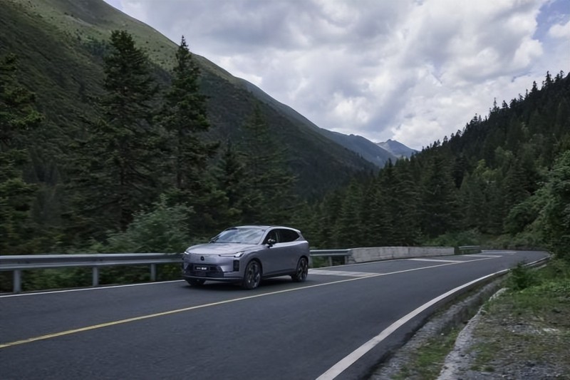 沃尔沃销量前三季度达108486辆,XC70成为品牌焕新的加速引擎第1张