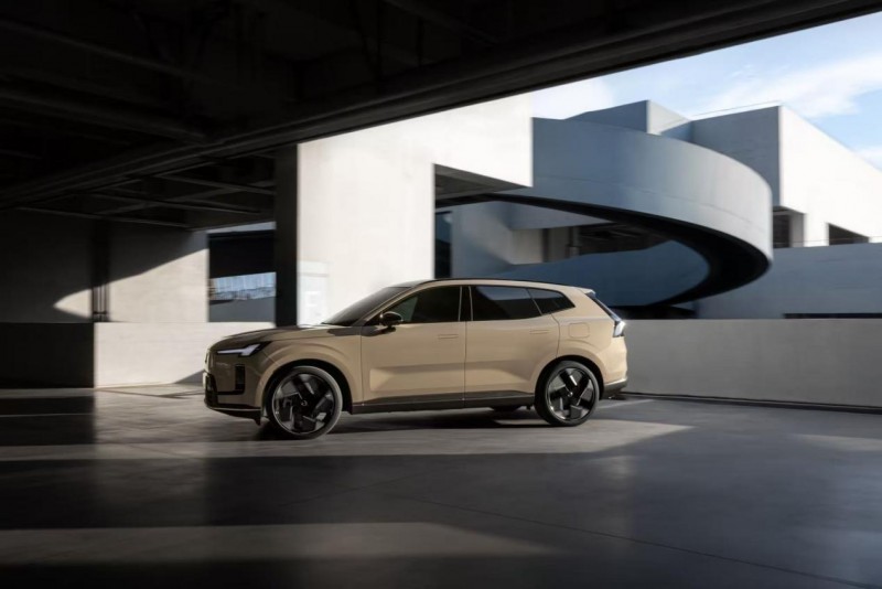 沃尔沃销量前三季度达108486辆,XC70成为品牌焕新的加速引擎第3张